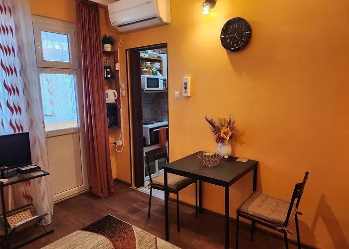 Studio 7A Cozy Central Oasis アパート