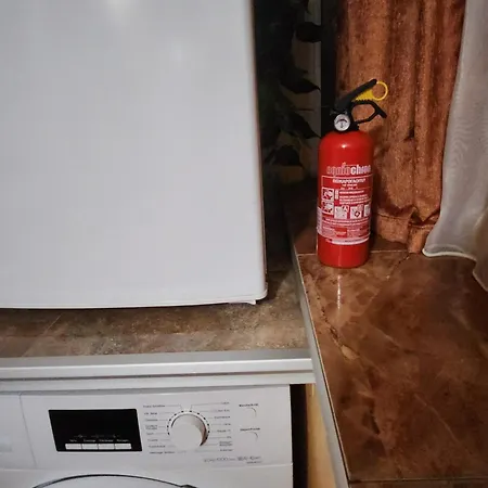 7a Cozy Affordable Oasis * فارنا